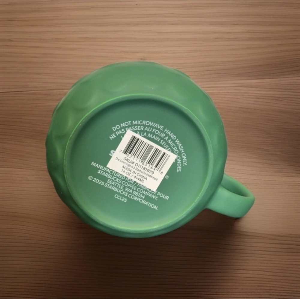 Starbucks Holiday Christmas 2025 Green scales Siren Mermaid Tail Handle Mug 14oz - Picture 6 of 6
